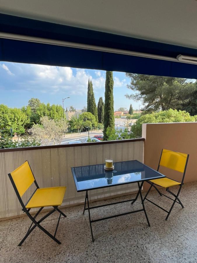 T2 Avec Terrasse & Parking A 5 Min Du Centre, 10 Min Des Plages Hyères Eksteriør billede