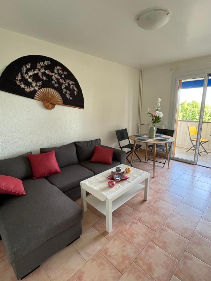 T2 Avec Terrasse & Parking A 5 Min Du Centre, 10 Min Des Plages Hyères Eksteriør billede